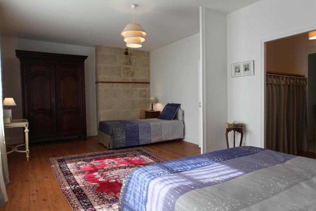 Chateau Du Beugnon Bed & Breakfast Tigné Cameră foto